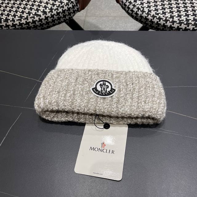 Moncler Autumn/Winter New Knitted Hat, Wool Hat, Popular Casual Warm Ear-Protect