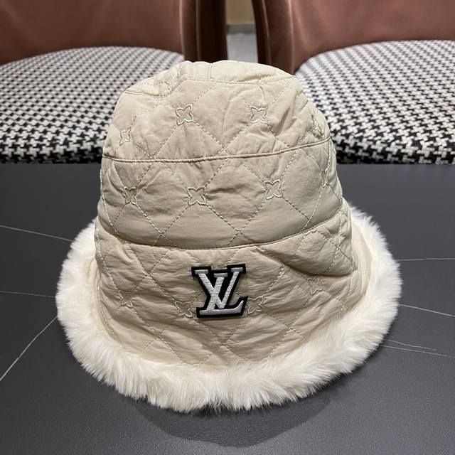 Lv Louis Vuitton Women's Hat Trendy Japanese Style Plush Bucket Hat Women's Wint