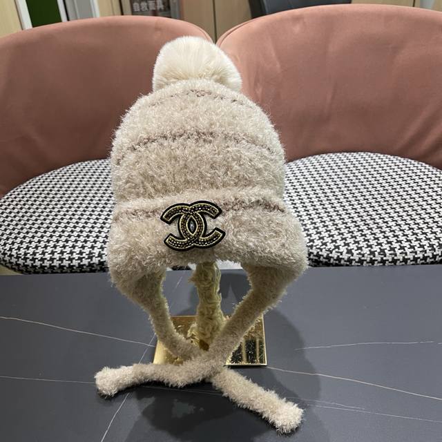 Chanel 2025 New Autumn/Winter Plush Hat for Women, Thick, Warm, Ear-Protective K