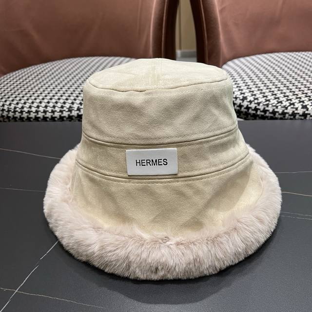 Hermes Thickened Warm Slimming and Youthful Fisherman's Hat for Women with Draw