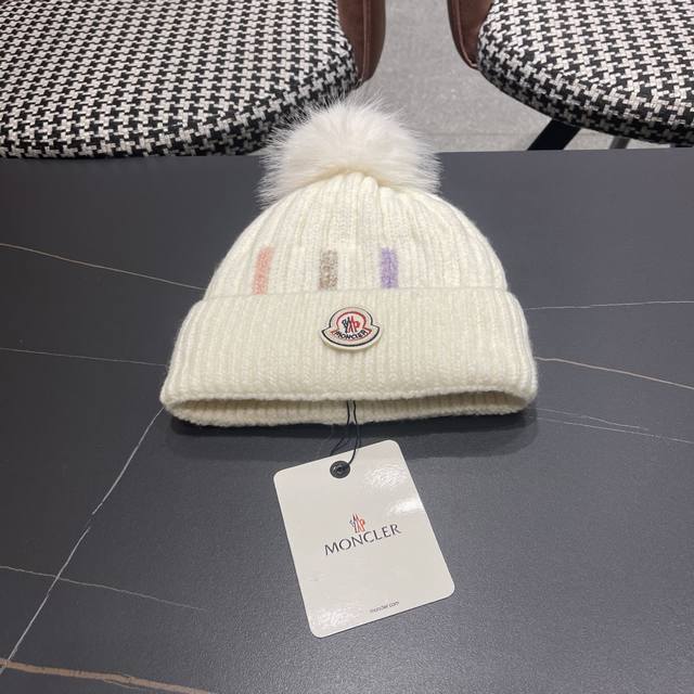 Moncler Sweet and Playful Knitted Hat for Women, Autumn/Winter 2025 New Korean S