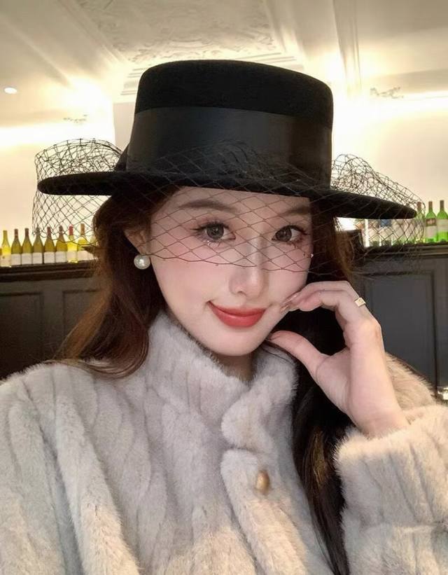 Chanel wool flat cap, mesh hat, 100% wool fabric, head circumference 57cm DDD