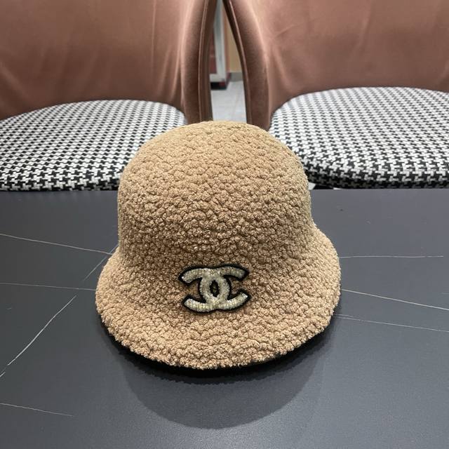 Chanel Fashionable Warm Bucket Hat for Women, Autumn/Winter 2025 New High-End Bu