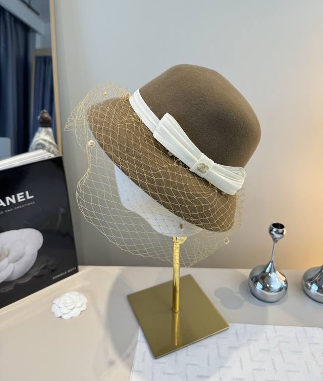 Chanel's new autumn/winter wool bucket hat, made of imported linen yarn and 100%