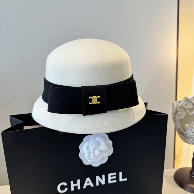 p White Celine Fall/Winter New Wool Bucket Hat, 100% Wool Fabric, Head Circumfer