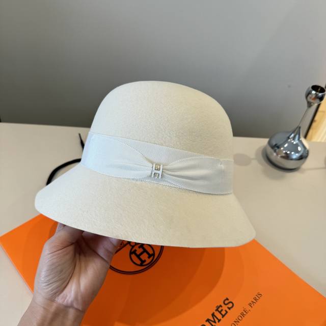 p White Hermes new autumn/winter wool bucket hat, 100% wool fabric, head circumf