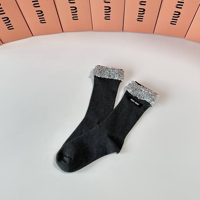 Special Packaging Miumiu New Classic Heavy-Duty Embellished Socks! One pair per