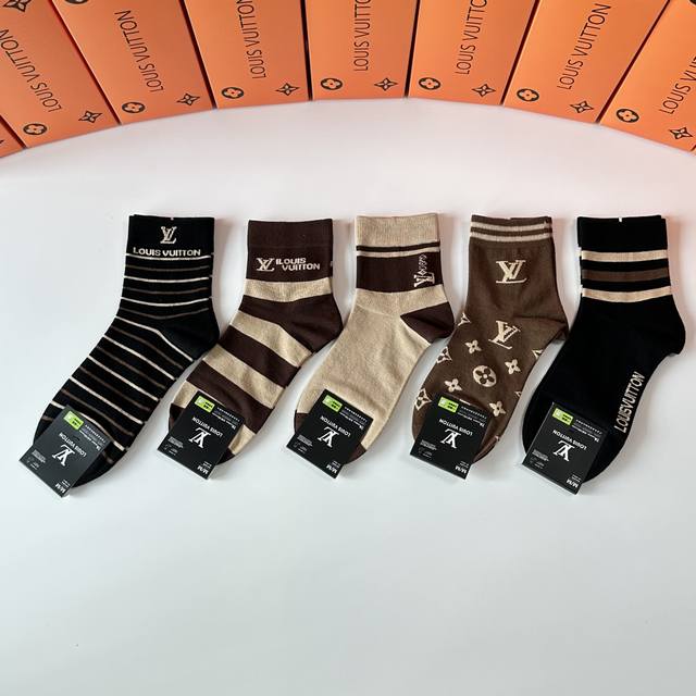 Special packaging from the boutique! Louis Vuitton new mid-calf socks, slouch so
