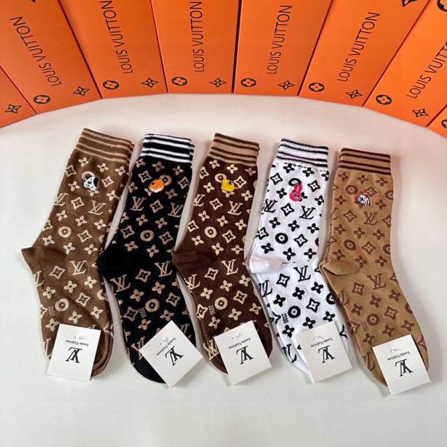 Special packaging from the boutique! Louis Vuitton new mid-length animal embroid