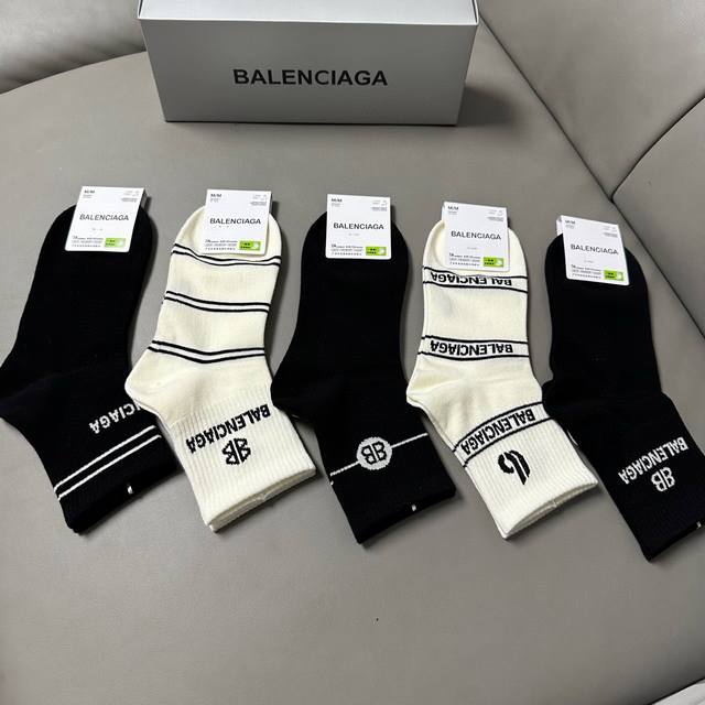 Special Balenciaga BL new women's mid-calf socks, one box contains five pairs,