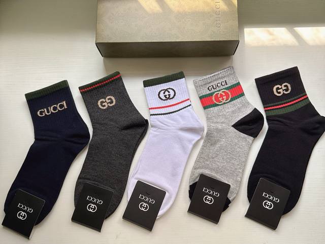 Gucci Men's Mid-Calf Socks, New Arrival (Box of 5 Pairs), Jacquard Classic Doub