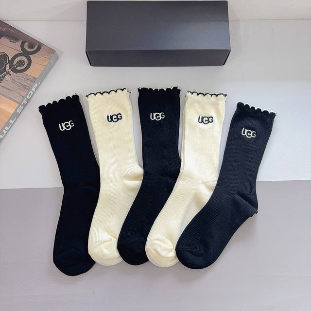 Box of 5 pairs of Ugg high-quality trendy cashmere embroidered knee-high socks,