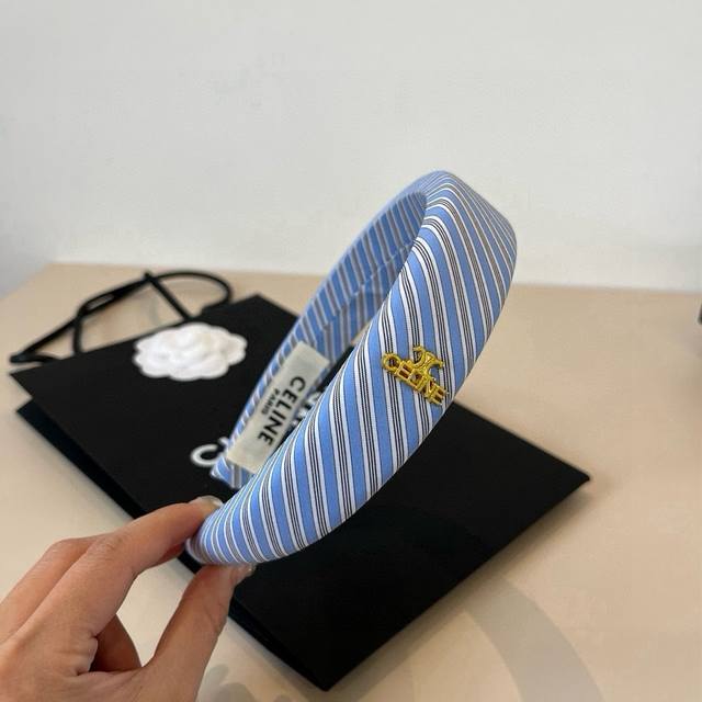 Celine's new headband, a must-have for high-end, stylish bloggers DDD
