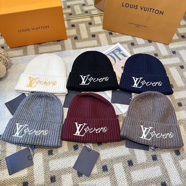 LV Louis Vuitton boutique goods, knitted beanie, unisex style, authentic product