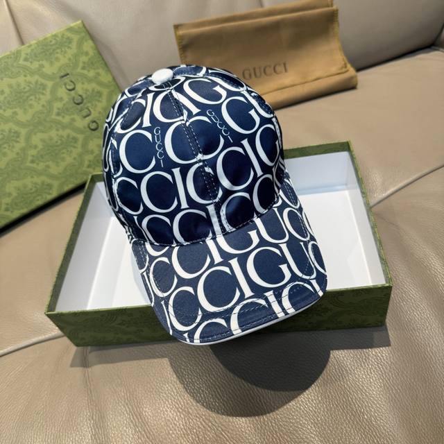 Comes with box and tote bag. New Gucci baseball cap, original design, Gucci sil