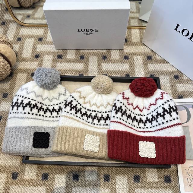 Loewe Fall/Winter New Beanie, Fashionable Designer Unisex Style DDD