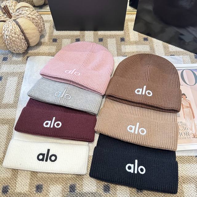 Alo Knitted Beanie New Arrival from Brick Store! Instantly a hit on Xiaohongshu