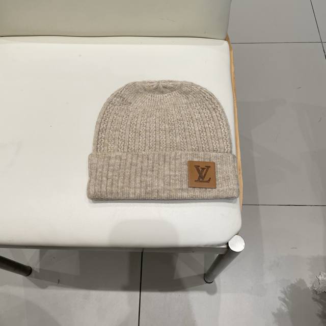 Lv Louise new beanie, head circumference 57cm DDD
