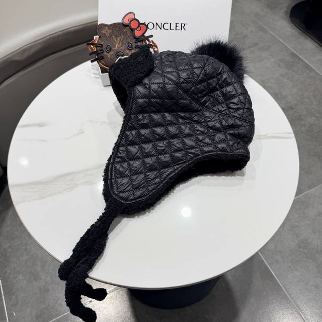 Moncler Lei Feng Hat Women's Winter Earmuffed Lambswool Plush Northeast Windpro
