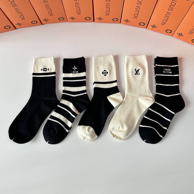 Special Packaging Louis Vuitton New Wool Embroidered Mid-Length Slouch Socks! Fi