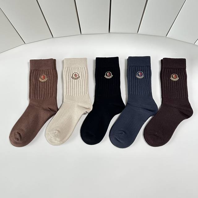 Special packaging from official stores! Moncler's latest cashmere mid-calf embro