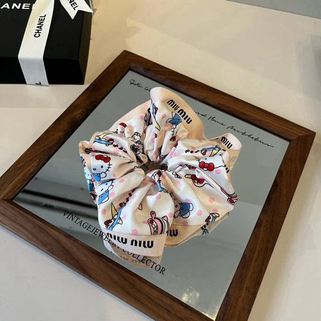 Miumiu New Hair Tie DDD