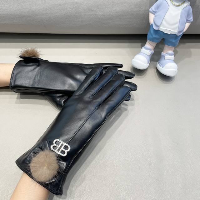 Comes with packaging 2025 New Exclusive First Release Touchscreen Gloves Balenc