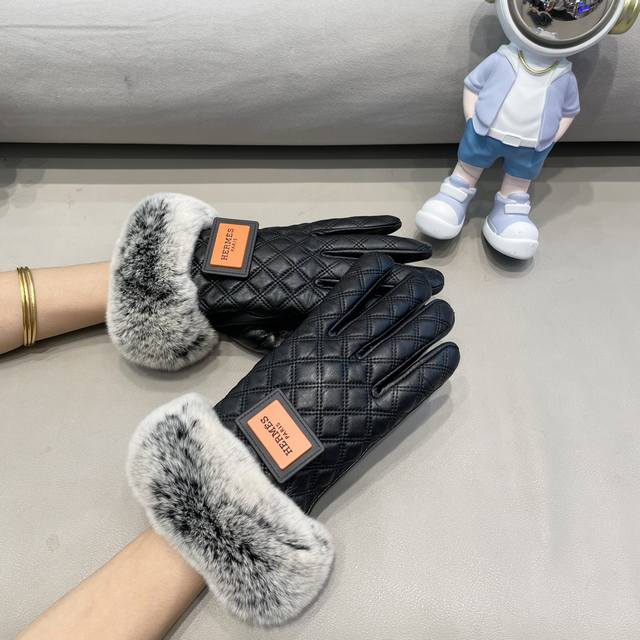 Hermes 2025 Fall/Winter Large H Slippery Rabbit Fur Sheepskin Gloves for Touchs