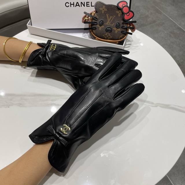 New Chanel women's lambskin gloves, stylish gloves, warm for autumn and winter