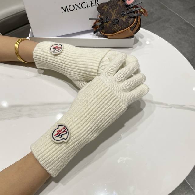 Moncler Women's Two-Piece Stackable Separable Knitted Wool Gloves for Winter, To