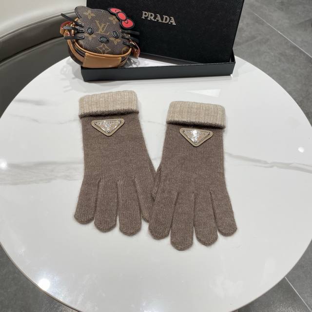 Prada women's wool knitted gloves, new winter style, fingerless, touchscreen, t