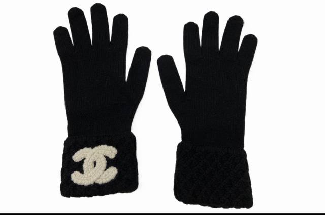 Chanel 2025S New Knitted Wool Warm Gloves with Packaging! Same as in boutiques!