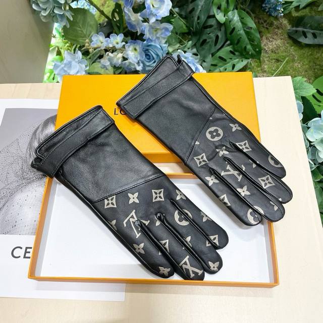New Women's Gloves with Packaging, Exclusive First Release, Touchscreen Women's