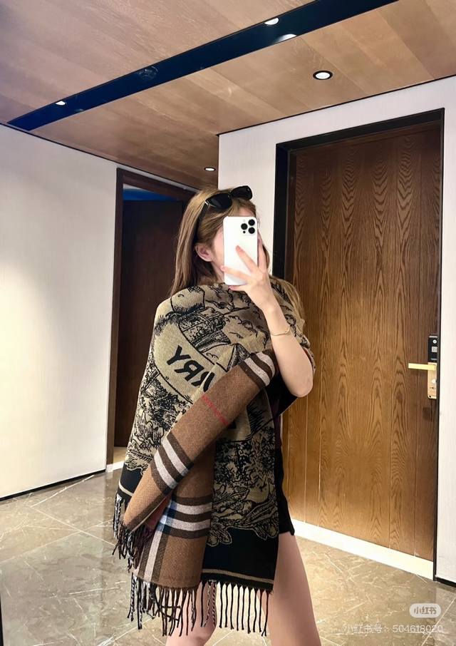 New Equestrian Knight Reversible Shawl Size: 210X50Cm Material: 100% Cashmere B