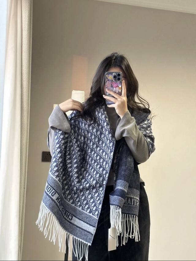 Size: 50*180cm Dior New Cashmere Scarf This season's new cashmere scarf is truly