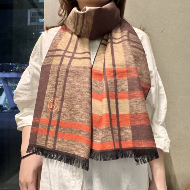 New Hermes scarf arrived! Overseas original, boutique original, exquisite, this