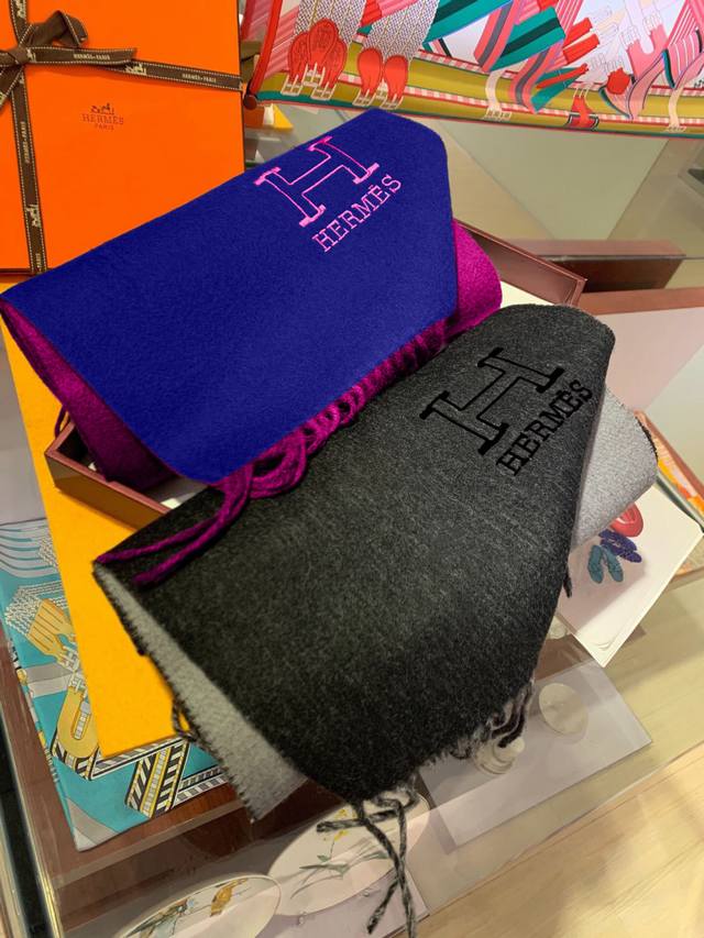 Hermes Latest Men's and Women's Two-Tone Pure Cashmere Scarves. Our couple scarv