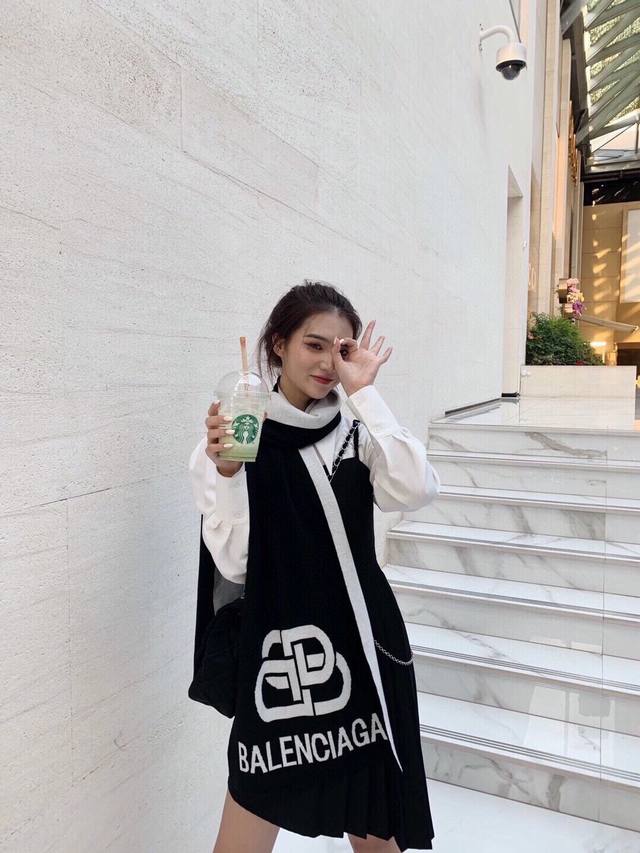 Balenciaga, forever synonymous with fashion and youth, the perfect black and wh