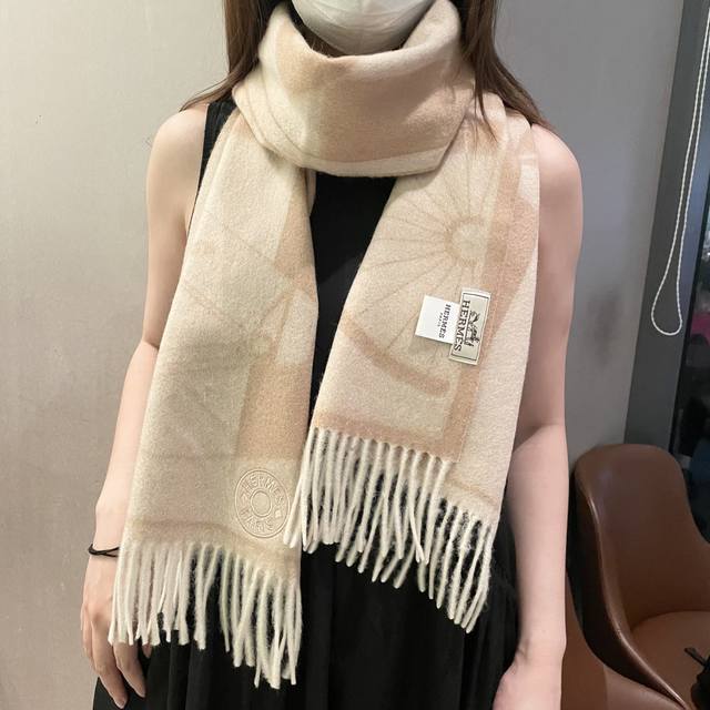 Official website same style water ripple cashmere Hermes scarf. A rare find! The