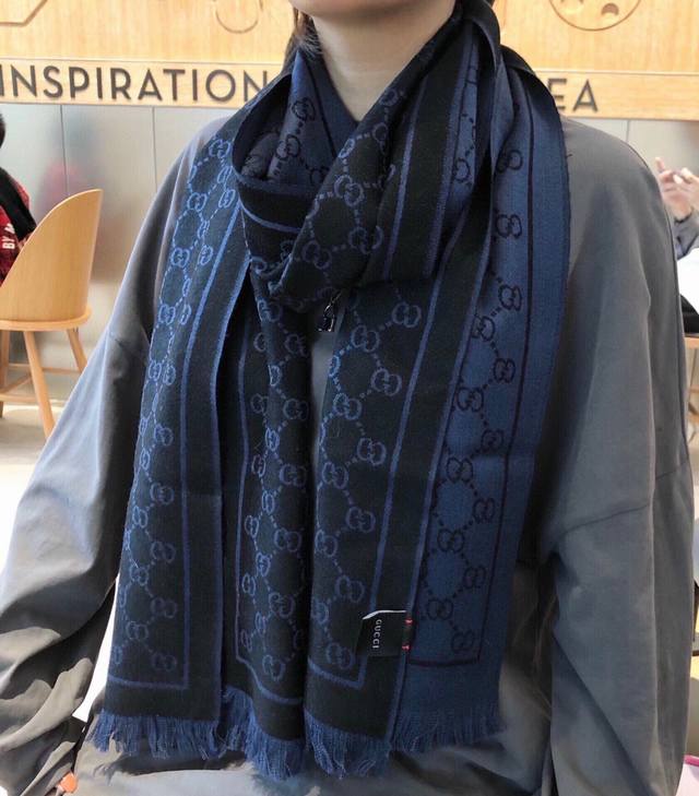 Hot Selling Item Returns! Gucci's Latest Cashmere Scarf - Absolutely Stunning!