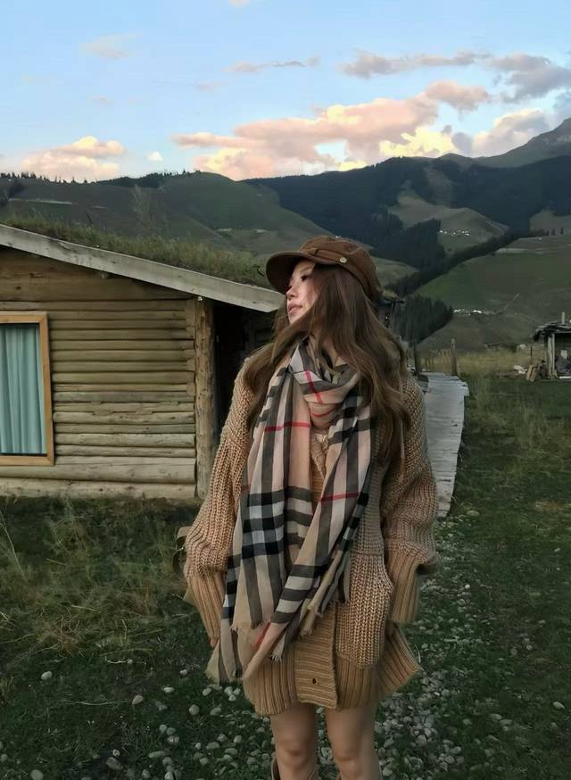 Burberry formal collection, VIP exclusive to flagship store. Top-grade Scottish