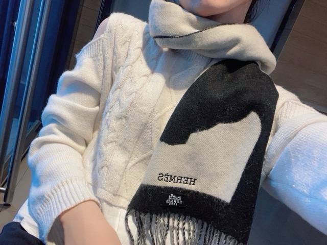 Hermes Hot Item Arrives! H Petite Cashmere Scarf 100% Cashmere. The horse motif