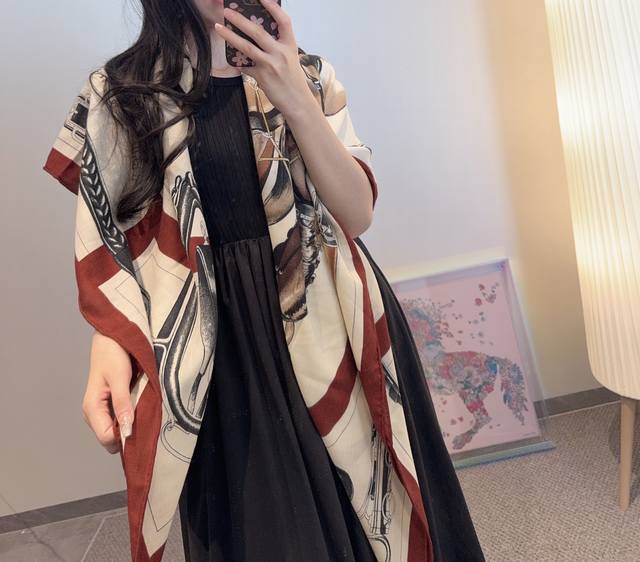 Hermes 2025 Fall/Winter Preview: Reversible Tonal Cashmere and Wool Circus Scar