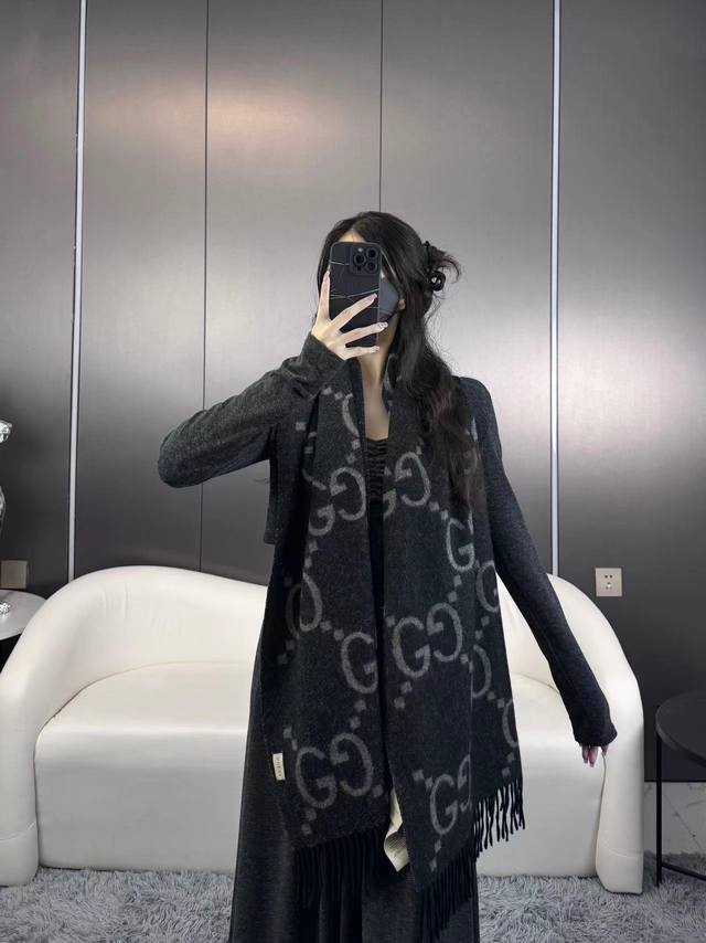 Latest Hot Selling Classic Double G Tassel Scarf with Double-Sided Jacquard Tass