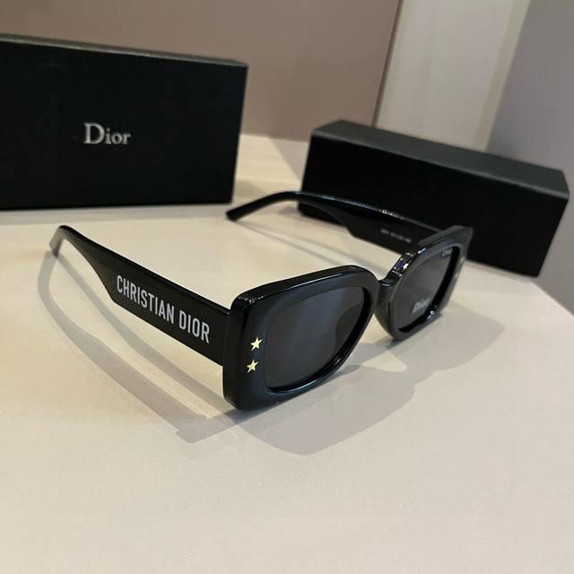 Sunglasses head-to-head Dior high-end style Suitable for all girls, the king of