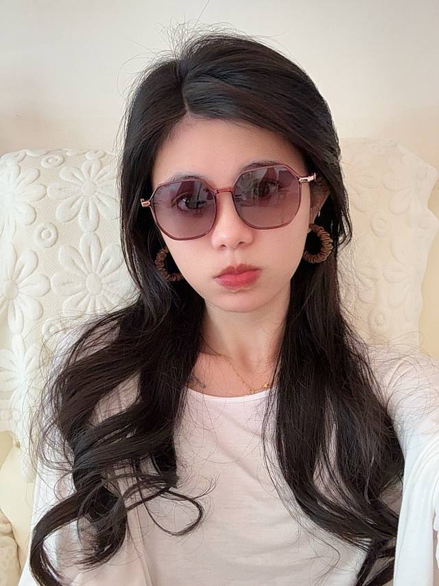 Gucci's classic square frame design suits all face shapes and looks great with e