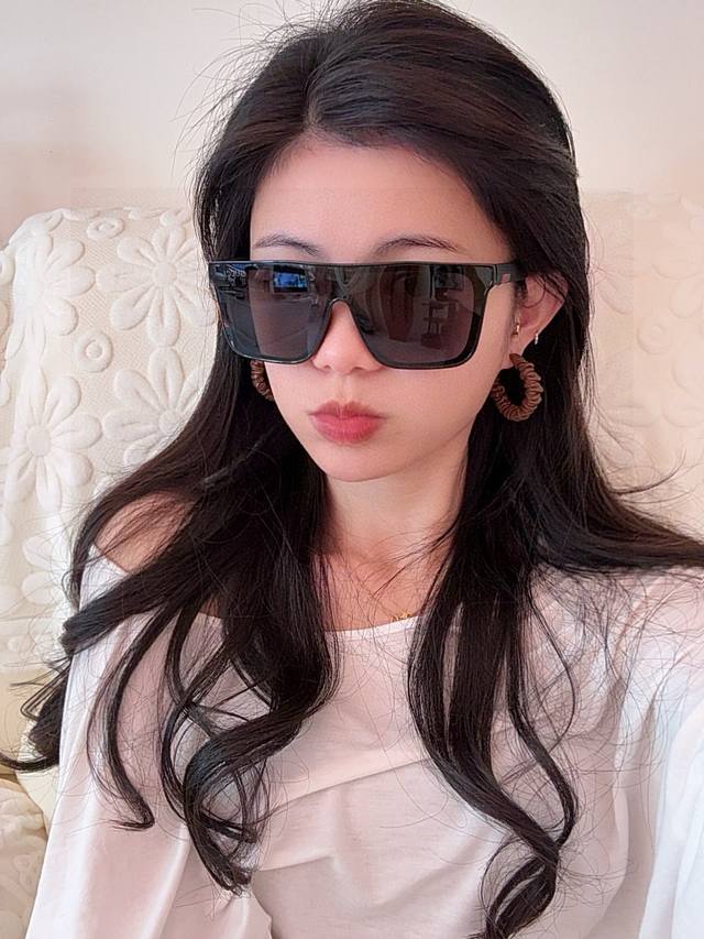 Gucci High-Quality Unisex Sunglasses, Suitable for Driving and Fishing, Versatil