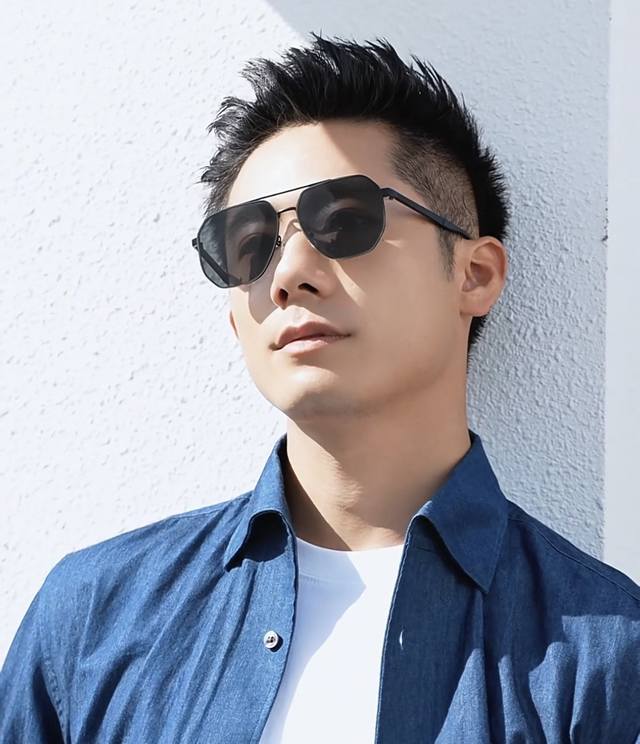 Lv Men's Colorful Aviator Polarized Sunglasses Material: High-definition nylon,