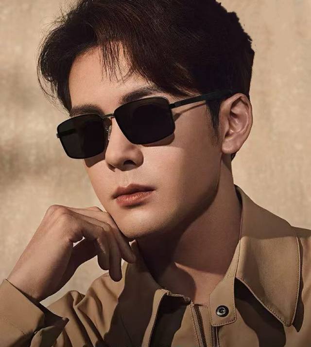 Lv Men's Colorful Aviator Polarized Sunglasses Material: High-definition nylon,