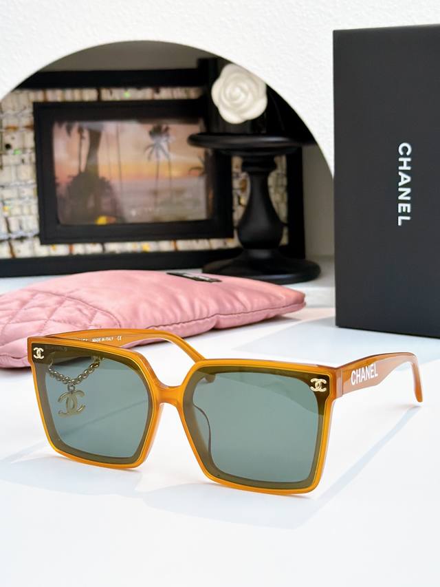 Double C Pendant Chane* Mod